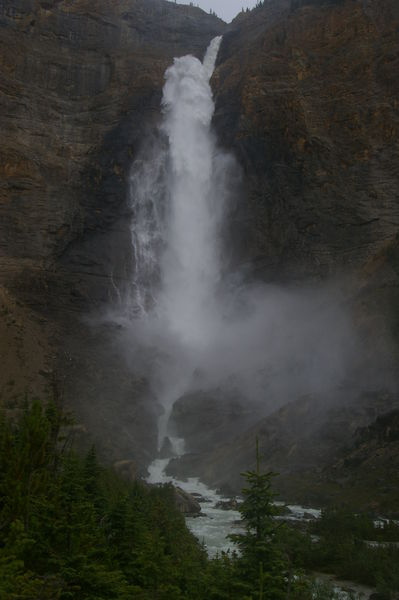 Takakkaw falls