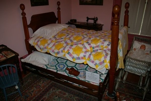 Trundle bed
