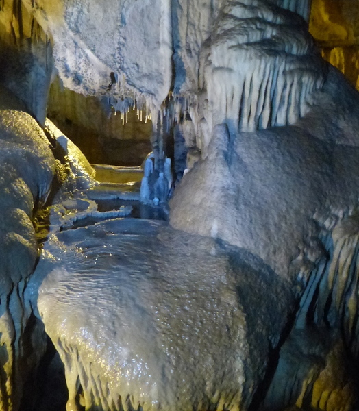 Dripping pool