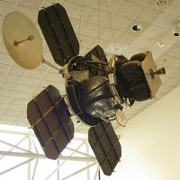 Lunar orbiter