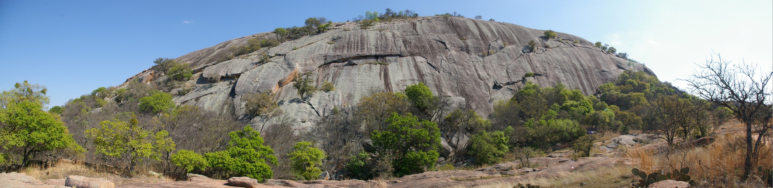 Panoramic_Enchanted_Rock_West_180.jpg