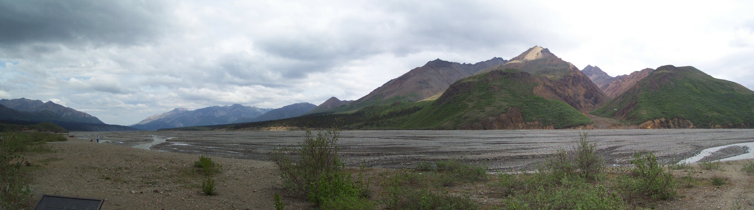 pano6_toklat_river_panoramic_180.jpg