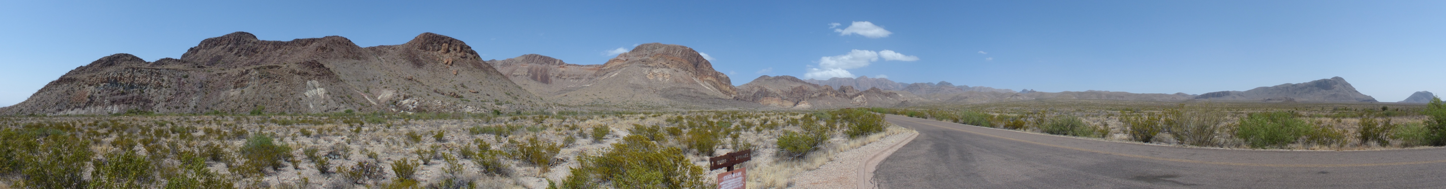 P1010805_burro_mesa_panoramic_180.jpg