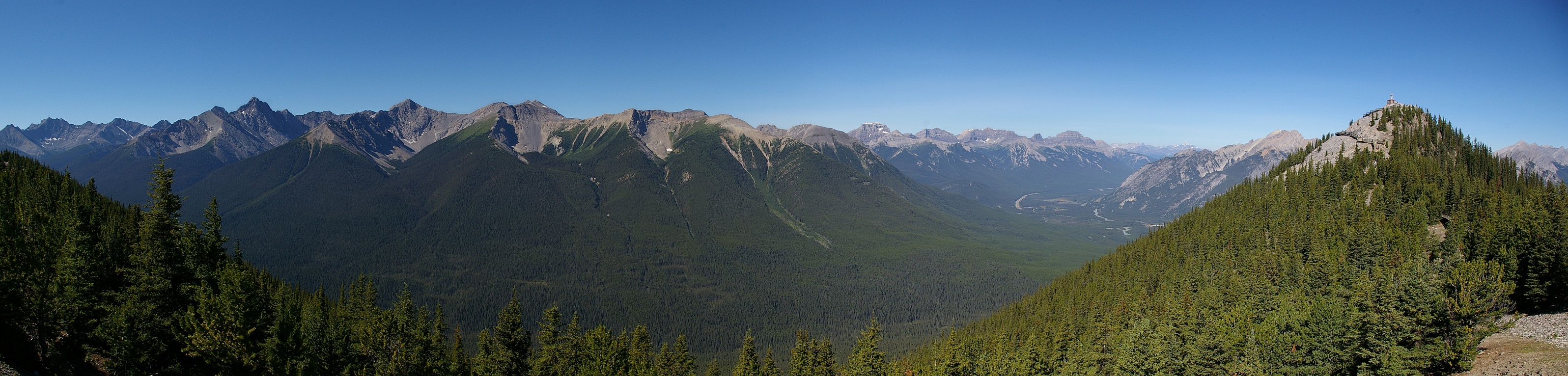 pano1_panoramic_view_from_sulphur_mountain_180.jpg