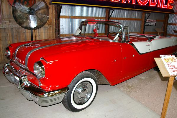 1955 Pontiac Star Chief convertible